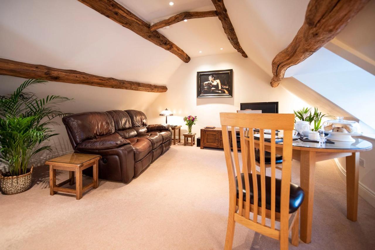 Neroli River View Apartment Bourton-on-the-Water Extérieur photo